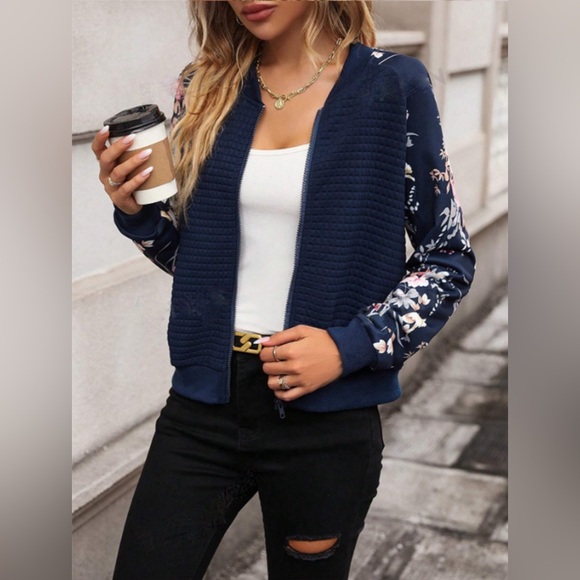 Jackets & Blazers - Printed Zip Up Long Sleeve Jacket